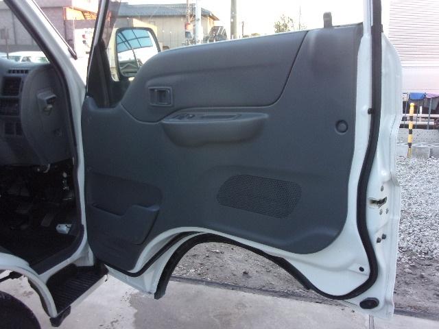 ボンゴバン ＤＸ　１年保証付　最終型　ルーフキャリア　５ＭＴ車　５ドア　２人乗り　ＥＴＣ　キーレス　禁煙車　プライバシーガラス　ＡＣ　Ｗエアバック　ＡＢＳ　ＰＳ　ＰＷ　積載１１５０ｋｇ（16枚目）