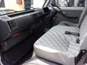 ロングＣＤ　ＮｏｘＰＭ適合ガソリン　前後同タイヤ　リアシングルタイヤ　前後バンパーラプターライナー塗装　５ＭＴ車　５ドア　６人乗り　集中ドア　ワンオーナー　記録簿２２枚　禁煙車　ＡＣ　パワステ　積載１０００ｋｇ（17枚目）