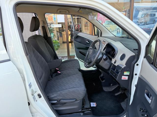 ワゴンＲ ＦＸリミテッド　プッシュスタート　スマートキー　アイドリングＳＴＯＰ　ＣＤオーディオ　ＥＴＣ　ウインカードアミラー　電動格納ドアミラー　フロアマット　ドアバイザー（11枚目）