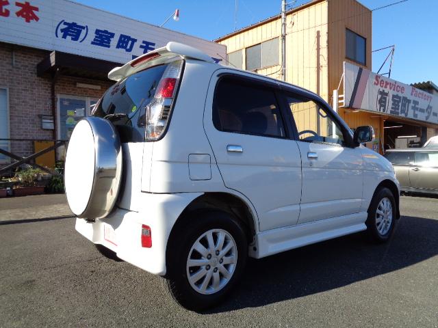 カスタム メモリアルエディション 4WD ETC ターボ ポータブルナビ アルミホイール ローダウン ワンセグTV キーレス CD 運転席エアバッグ 助手席エアバッグ(5枚目)