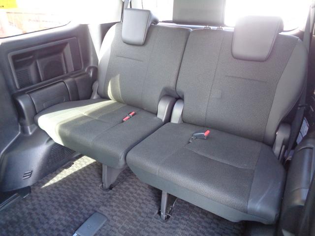 ヴォクシー ＺＳ　煌ＩＩＩ（14枚目）