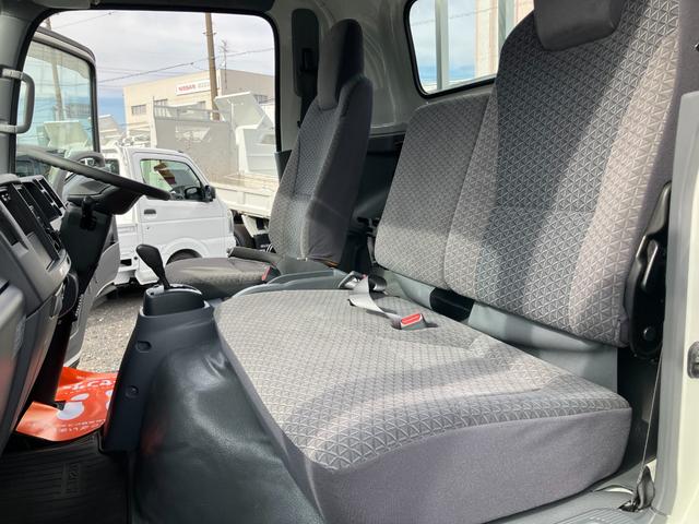 エルフトラック 　積載３．５トン　ワイドセミロング高床　ＭＴモード付き６ＡＴ　荷台塗装仕上済み　ロープ穴６対　荷台床面鉄板（30枚目）