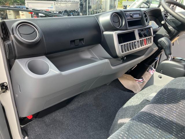 ダイナトラック 　積載１．２５ｔ　超低床Ｇパッケージ　ＡＴ　登録済み未使用車　普通運転免許　衝突被害軽減ブレーキ　バックカメラ　キーレス　ＬＥＤヘッドライト＆フォグランプ（29枚目）