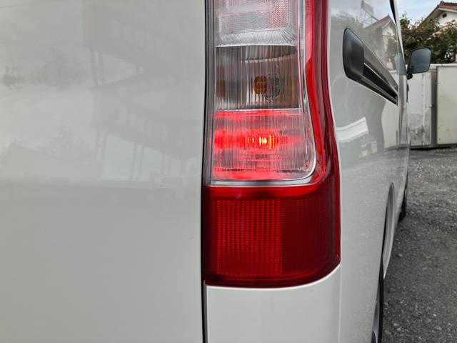 タウンエースバン ＧＬ　４ＷＤ　登録済み未使用車　ボンゴバン＆グランマックスＯＥＭ　ＬＥＤヘッドライト　キーレス　ボディ同色バンパー　同型車２ＷＤグランマックスも展示車あります（23枚目）