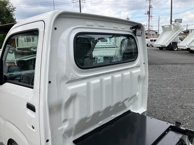 ハイゼットトラック 　ＰＴＯ多目的ダンプ　届出済み未使用車　５ＭＴ４ＷＤ　デフロック　極東製ボディ　衝突被害軽減ブレーキ　オートライト　ハイロー切り替えギヤ（25枚目）