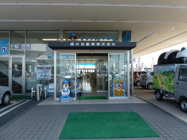 キャンター 　積載２トン　平ボディ１０尺　４ＷＤ　ＭＴモード付き６ＡＴ　荷台塗装仕上げ済み　衝突被害軽減ブレーキ　キーレス（10枚目）