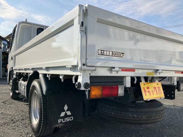 キャンター 　積載２トン　平ボディ１０尺　４ＷＤ　ＭＴモード付き６ＡＴ　荷台塗装仕上げ済み　衝突被害軽減ブレーキ　キーレス（21枚目）
