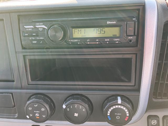 キャンター 　積載２トン　平ボディ１０尺　４ＷＤ　ＭＴモード付き６ＡＴ　荷台塗装仕上げ済み　衝突被害軽減ブレーキ　キーレス（32枚目）