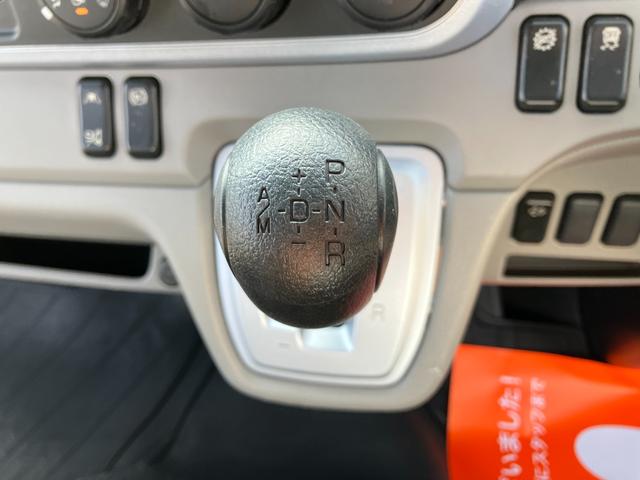 キャンター 　積載２トン　平ボディ１０尺　４ＷＤ　ＭＴモード付き６ＡＴ　荷台塗装仕上げ済み　衝突被害軽減ブレーキ　キーレス（33枚目）