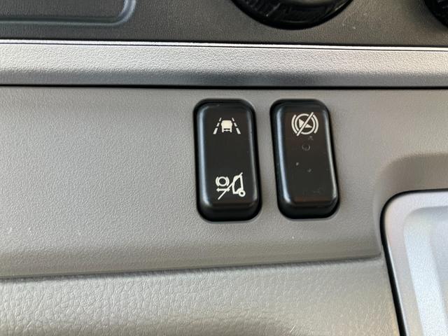 キャンター 　積載２トン　平ボディ１０尺　４ＷＤ　ＭＴモード付き６ＡＴ　荷台塗装仕上げ済み　衝突被害軽減ブレーキ　キーレス（34枚目）