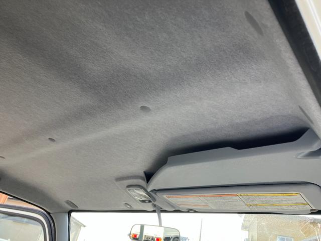 キャンター 　積載２トン　平ボディ１０尺　４ＷＤ　ＭＴモード付き６ＡＴ　荷台塗装仕上げ済み　衝突被害軽減ブレーキ　キーレス（38枚目）