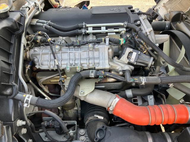 キャンター 　積載２トン　平ボディ１０尺　４ＷＤ　ＭＴモード付き６ＡＴ　荷台塗装仕上げ済み　衝突被害軽減ブレーキ　キーレス（41枚目）