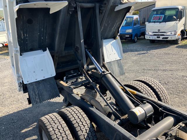 キャンター 　積載２トン　全低床強化ダンプ　６ＡＴデュオニック２．０　荷台塗装仕上げ済み　ダンプピン＆コボレーン　荷台Ｌ字アングル補強済み（28枚目）