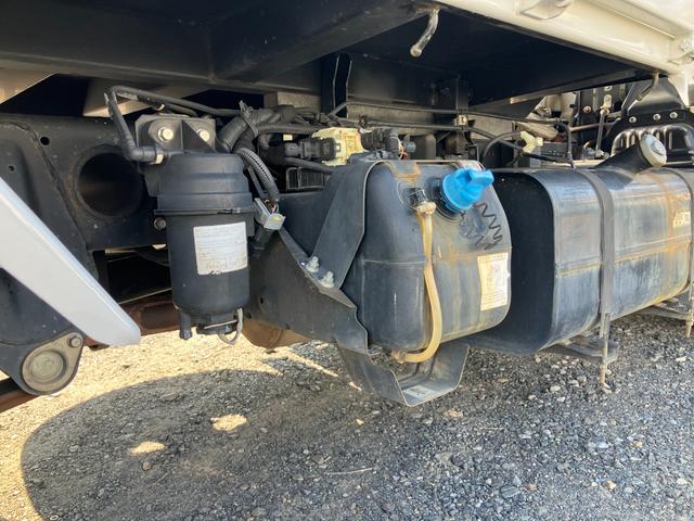 キャンター 　積載２トン　全低床強化ダンプ　６ＡＴデュオニック２．０　荷台塗装仕上げ済み　ダンプピン＆コボレーン　荷台Ｌ字アングル補強済み（46枚目）