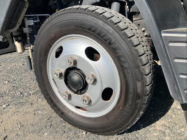 キャンター 　積載２トン　全低床強化ダンプ　６ＡＴデュオニック２．０　荷台塗装仕上げ済み　ダンプピン＆コボレーン　荷台Ｌ字アングル補強済み（49枚目）