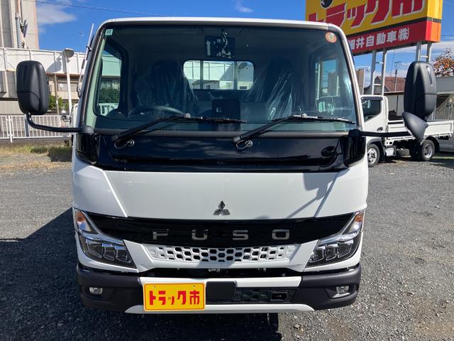 キャンター ロング全低床 積載1.5トン 6ATデュオニック2.0 登録済み未使用車 純正バックカメラ フル液晶メーター 衝突被害軽減ブレーキ スマートキー(11枚目)