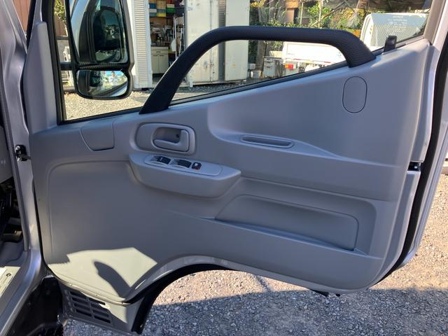 ダイナトラック 　積載１．２５トン　超低床６ＡＴ　スチールデッキ　登録済み未使用車　衝突被害軽減ブレーキ　ＬＥＤヘッドライト　バックカメラ　Ｂｌｕｅｔｏｏｔｈ連動ラジオ（29枚目）