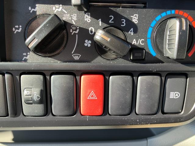 ダイナトラック 　積載１．２５トン　超低床６ＡＴ　スチールデッキ　登録済み未使用車　衝突被害軽減ブレーキ　ＬＥＤヘッドライト　バックカメラ　Ｂｌｕｅｔｏｏｔｈ連動ラジオ（35枚目）