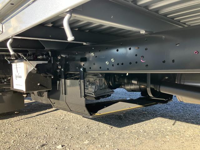 ダイナトラック 　積載１．２５トン　超低床６ＡＴ　スチールデッキ　登録済み未使用車　衝突被害軽減ブレーキ　ＬＥＤヘッドライト　バックカメラ　Ｂｌｕｅｔｏｏｔｈ連動ラジオ（44枚目）