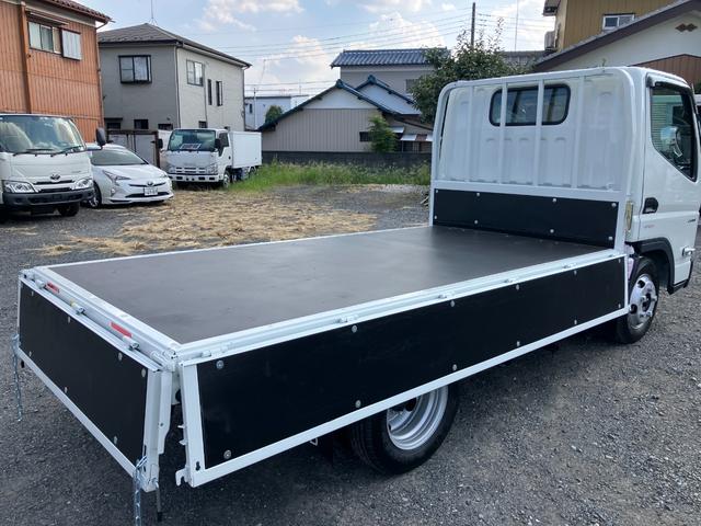 キャンター 　積載２トン　全低床６ＡＴ　登録済み未使用車　平ボディー１０尺　フル液晶メーター　衝突被害軽減ブレーキ　バックカメラ　スマートキー　ＬＥＤヘッドライト＆フォグランプ（22枚目）