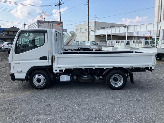 キャンター 　積載２トン　全低床６ＡＴ　登録済み未使用車　平ボディー１０尺　フル液晶メーター　衝突被害軽減ブレーキ　バックカメラ　スマートキー　ＬＥＤヘッドライト＆フォグランプ（49枚目）