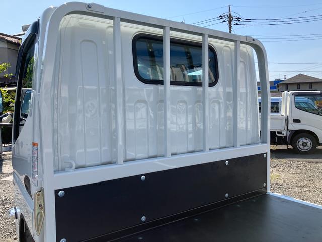 キャンター 　積載３トン　全低床垂直パワーゲート　６ＡＴデュオニック２．０　業務未使用　プラットホーム長１０００ｍｍ　最大昇降荷重６００ｋｇ　フル液晶メーターモデル（22枚目）