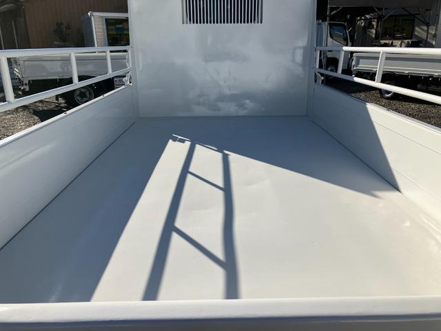 キャンター 全低床ダンプ　積載２トン　全低床強化ダンプ　荷台塗装仕上げ済み　ダンプピン＆コボレーン　衝突被害軽減ブレーキ　スマートキー　ＥＴＣ　ＬＥＤヘッドライト（4枚目）