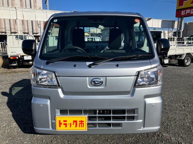 ハイゼットトラック スタンダード　ＬＥＤ省力パック　届出済み未使用車　４ＷＤ　スマートキー　衝突被害軽減ブレーキ　電動格納ミラー　パワーウィンドウ　ＬＥＤヘッドライト＆フォグランプ（11枚目）