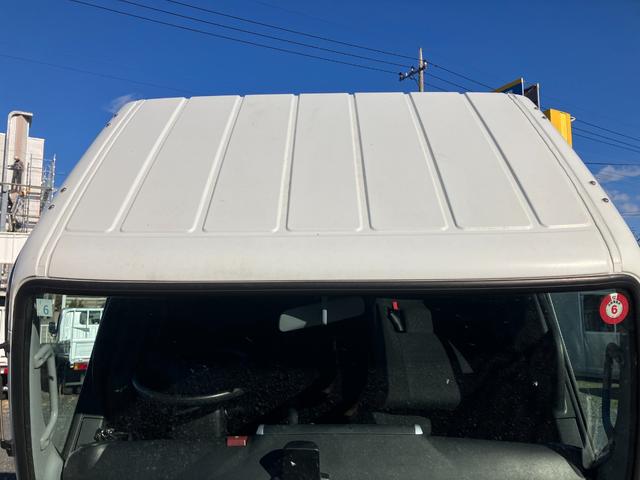 ＮＴ４５０アトラス 　積載２トン　全低床フルフラットロー　６ＡＴデュオニック２．０　キャンターＯＥＭ車　３Ｌディーゼルターボ　衝突被害軽減ブレーキ（25枚目）