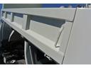 　２ｔ全低床強化ダンプ　５ＭＴ　荷台塗装仕上げ済　キーレス　電動格納ミラー　アイドリングストップ　ＢＵＺ（11枚目）