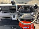 キャンター 　積載２トン　平ボディ１０尺　４ＷＤ　ＭＴモード付き６ＡＴ　荷台塗装仕上げ済み　衝突被害軽減ブレーキ　キーレス（8枚目）