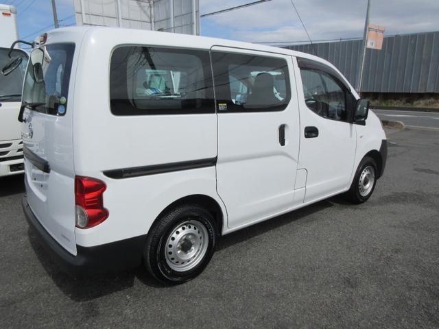 ＮＶ２００バネットバン ＤＸ　ＤＸ　５ドア　オートマ　ＡＢＳ　Ｄ席エアバック　集中ドア　キーレス　ＥＴＣ　社外ナビＴＶ　ワンセグ　６００Ｋｇ積載（8枚目）