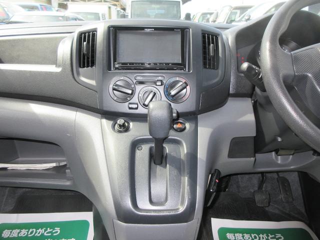 ＮＶ２００バネットバン ＤＸ　ＤＸ　５ドア　オートマ　ＡＢＳ　Ｄ席エアバック　集中ドア　キーレス　ＥＴＣ　社外ナビＴＶ　ワンセグ　６００Ｋｇ積載（12枚目）