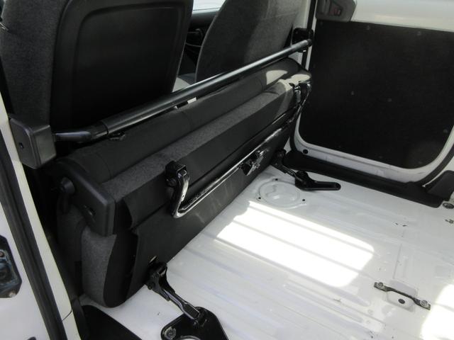 ＮＶ２００バネットバン ＤＸ　ＤＸ　５ドア　オートマ　ＡＢＳ　Ｄ席エアバック　集中ドア　キーレス　ＥＴＣ　社外ナビＴＶ　ワンセグ　６００Ｋｇ積載（16枚目）