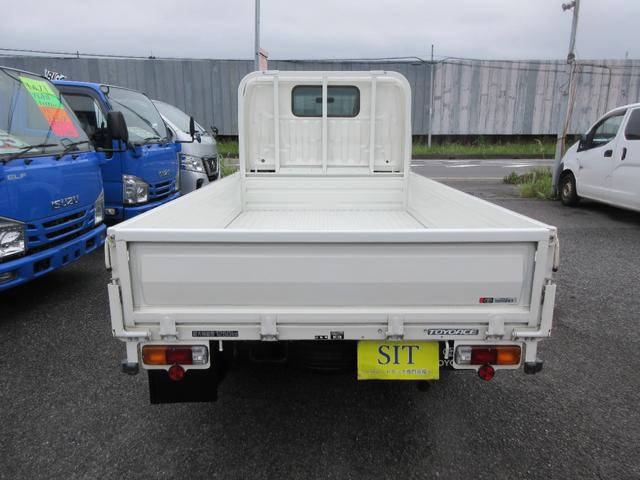 トヨエース Ｓシングルジャストロー　スーパーシングルジャストロー　低床　オートマ　三方開き　シングルタイヤ　Ｄ席エアバック　集中ドア　スチールデッキ　１２５０Ｋｇ積載（3枚目）