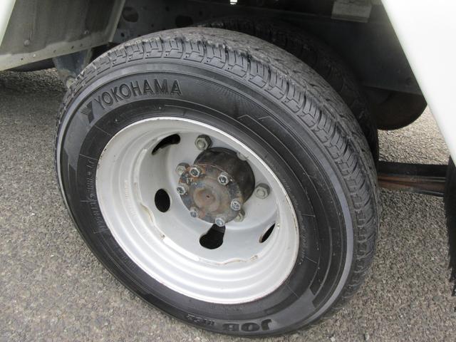 アトラストラック スーパーロー スーパーロー 低床 Wタイヤ 三方開き F5速 ABS D席エアバック 集中ドア ETC 左側電動格納ミラー スチールデッキ 1500Kg積載(23枚目)