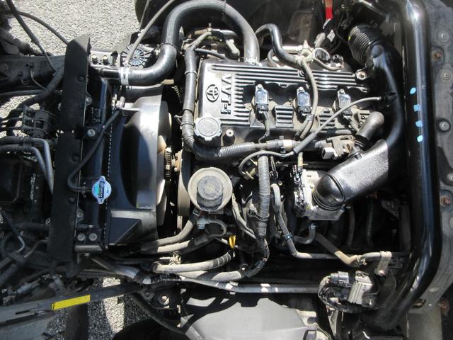 トヨエース フルジャストロー パワーゲート フルジャストロー 低床 Wタイヤ 三方開き F5速 D席エアバック 集中ドア ETC 荷台板張り 極東製600Kg型アームゲート 1500Kg積載(27枚目)