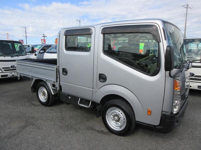 アトラストラック WキャブショートフルスーパーローDX Wキャブ 三方開き シングルタイヤ オートマ ABS D席エアバック 集中ドア キーレス ETC 左側電動格納ミラー 荷台板張り 1150Kg積載(6枚目)