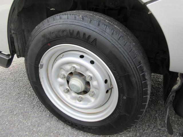 アトラストラック WキャブショートフルスーパーローDX Wキャブ 三方開き シングルタイヤ オートマ ABS D席エアバック 集中ドア キーレス ETC 左側電動格納ミラー 荷台板張り 1150Kg積載(25枚目)