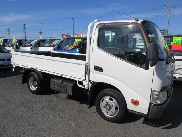 ダイナトラック フルジャストロー　フルジャストロー　Ｗタイヤ　三方開き　オートマ　ＡＢＳ　Ｄ席エアバック　集中ドア　ＥＴＣ　アイドリングストップ　社外ナビＴＶ　荷台板張り　２０００Ｋｇ積載（6枚目）