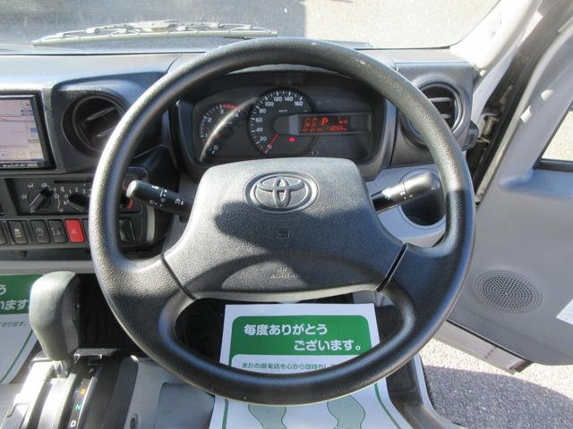 ダイナトラック フルジャストロー　フルジャストロー　Ｗタイヤ　三方開き　オートマ　ＡＢＳ　Ｄ席エアバック　集中ドア　ＥＴＣ　アイドリングストップ　社外ナビＴＶ　荷台板張り　２０００Ｋｇ積載（13枚目）