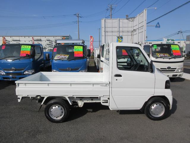 クリッパートラック ＳＤ　ＳＤ　オートマ　三方開き　エアコン　パワステ　Ｄ席エアバック　３５０Ｋｇ積載（4枚目）