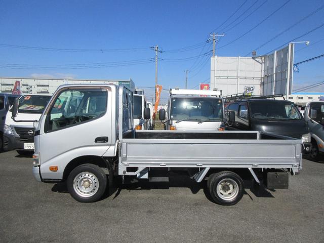 ダイナトラック ジャストロー　ジャストロー　低床　Ｗタイヤ　三方開き　Ｆ５速　ＡＢＳ　Ｗエアバッグ　集中ドア　ＥＴＣ　社外ナビＴＶ　フルセグ　荷台板張り　車両総重量３２８５Ｋｇ　１５００Ｋｇ積載（5枚目）