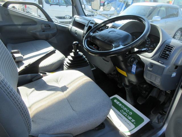 ダイナトラック ジャストロー　ジャストロー　低床　Ｗタイヤ　三方開き　Ｆ５速　ＡＢＳ　Ｗエアバッグ　集中ドア　ＥＴＣ　社外ナビＴＶ　フルセグ　荷台板張り　車両総重量３２８５Ｋｇ　１５００Ｋｇ積載（11枚目）