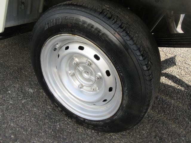 トヨエース Ｓシングルジャストロー　スーパーシングルジャストロー　低床　三方開き　シングルタイヤ　オートマ　Ｄ席エアバッグ　集中ドア　キーレス　ＥＴＣ　社外ナビＴＶ　バックカメラ　荷台後付板張り　車両総重量３１２５Ｋｇ　１２５０Ｋｇ積載（24枚目）