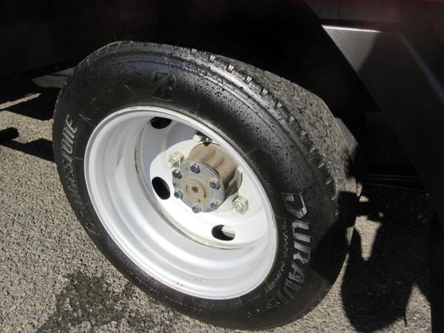 アトラストラック フルスーパーロー　アルミバン　フルスーパーロー　Ｗタイヤ　Ｆ６速　ＡＢＳ　Ｄ席エアバッグ　集中ドア　キーレス　ＥＴＣ　左側電動格納ミラー　バックモニター　荷箱３枚扉　荷箱サイドドア　荷箱内寸高さ１９０幅１７８長さ３１５（26枚目）