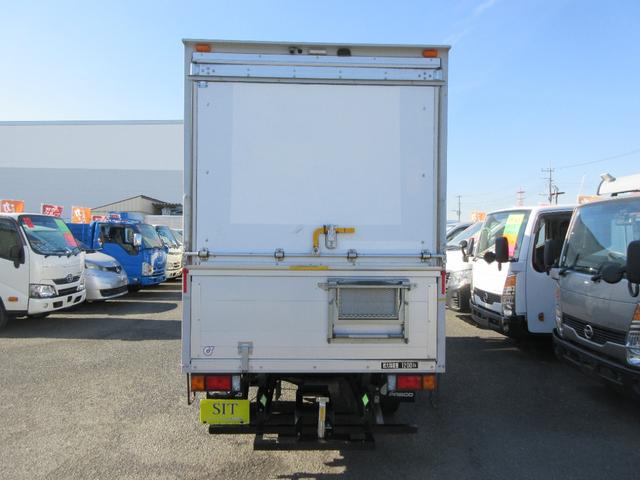 アトラストラック フルスーパーロー　パネルバン　シングルタイヤ　オートマ　ＡＢＳ　Ｄ席エアバッグ　集中ドア　キーレス　左側電動格納ミラー　バックモニター　ラッシングレール１段　車両総重量３３６５Ｋｇ　１２００Ｋｇ積載（3枚目）