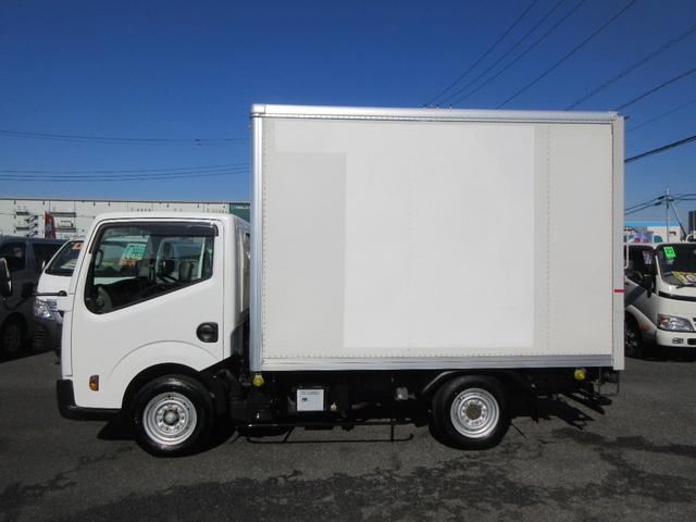 アトラストラック フルスーパーロー　パネルバン　シングルタイヤ　オートマ　ＡＢＳ　Ｄ席エアバッグ　集中ドア　キーレス　左側電動格納ミラー　バックモニター　ラッシングレール１段　車両総重量３３６５Ｋｇ　１２００Ｋｇ積載（5枚目）