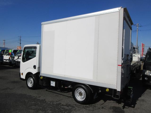 アトラストラック フルスーパーロー　パネルバン　シングルタイヤ　オートマ　ＡＢＳ　Ｄ席エアバッグ　集中ドア　キーレス　左側電動格納ミラー　バックモニター　ラッシングレール１段　車両総重量３３６５Ｋｇ　１２００Ｋｇ積載（9枚目）