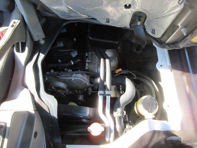 アトラストラック フルスーパーロー　パネルバン　シングルタイヤ　オートマ　ＡＢＳ　Ｄ席エアバッグ　集中ドア　キーレス　左側電動格納ミラー　バックモニター　ラッシングレール１段　車両総重量３３６５Ｋｇ　１２００Ｋｇ積載（25枚目）